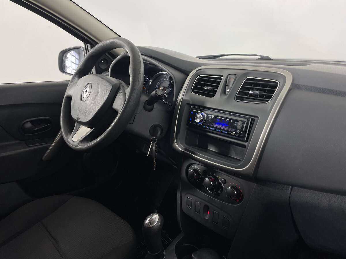 Купить Renault Logan с пробегом. Фото: #14