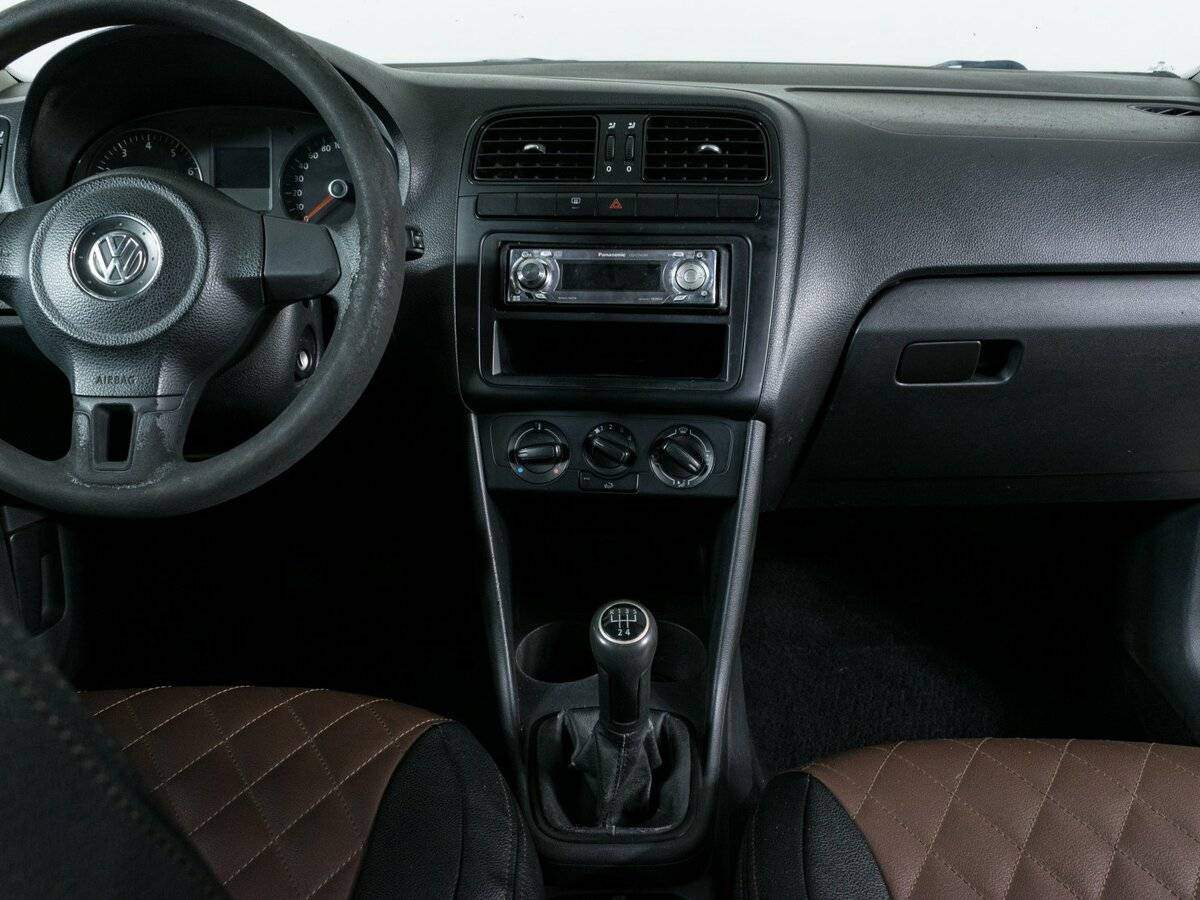 Купить Volkswagen Polo с пробегом. Фото: #8