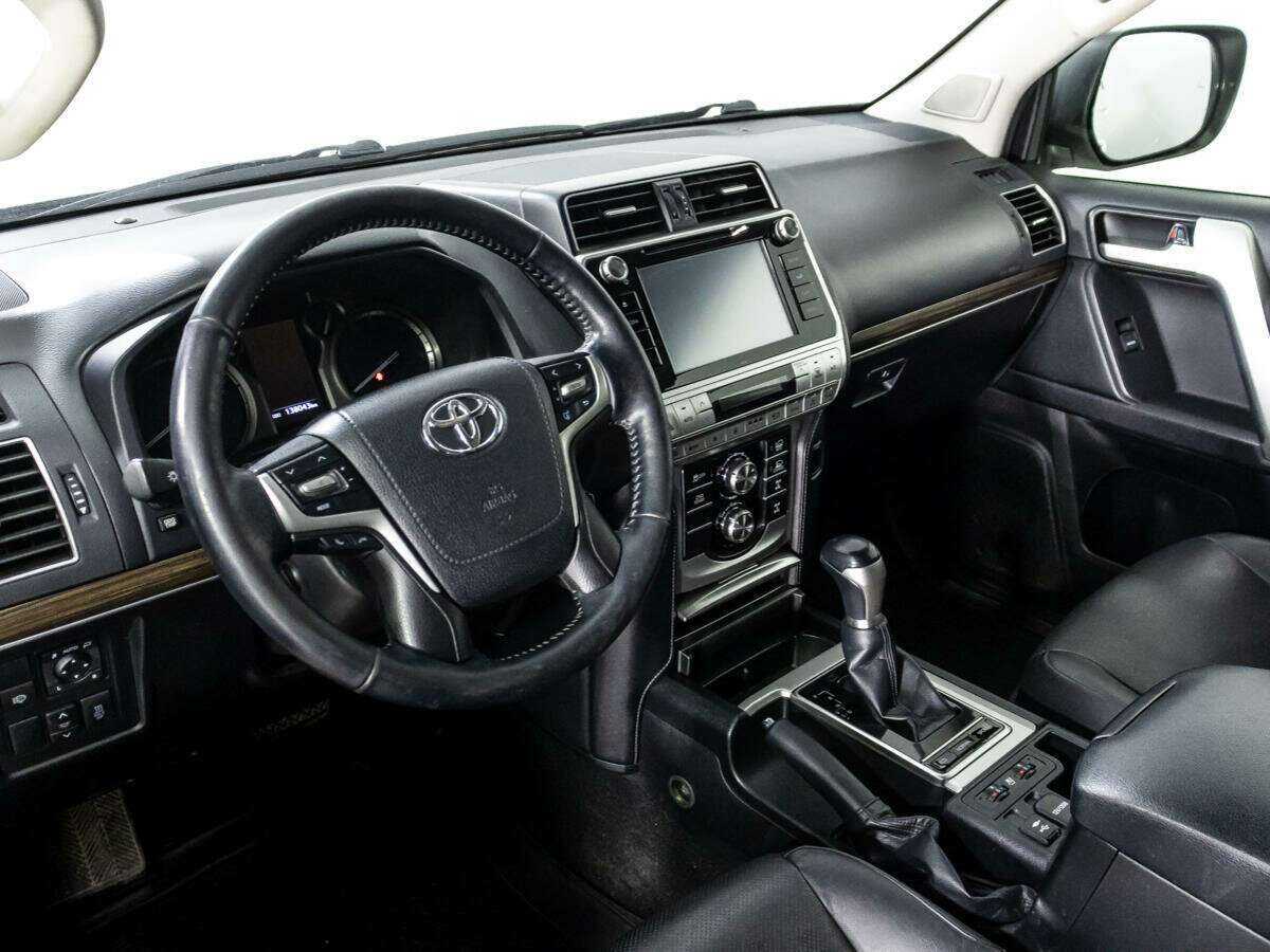 Купить Toyota Land Cruiser Prado с пробегом. Фото: #10