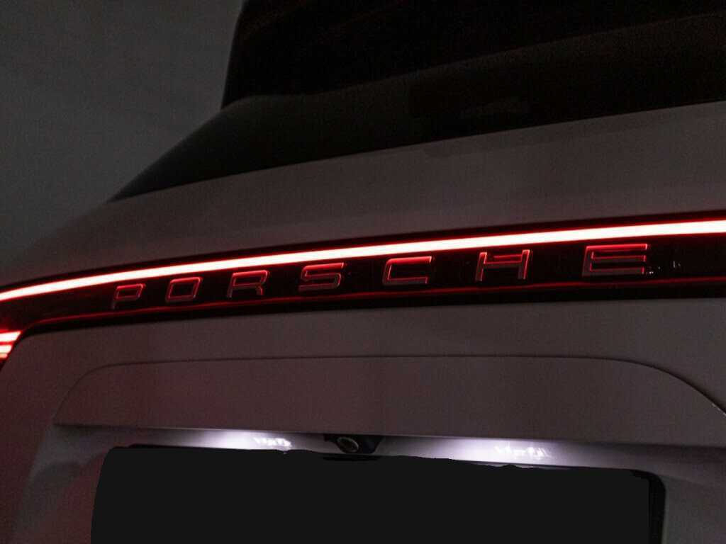Купить Porsche Cayenne с пробегом. Фото: #30