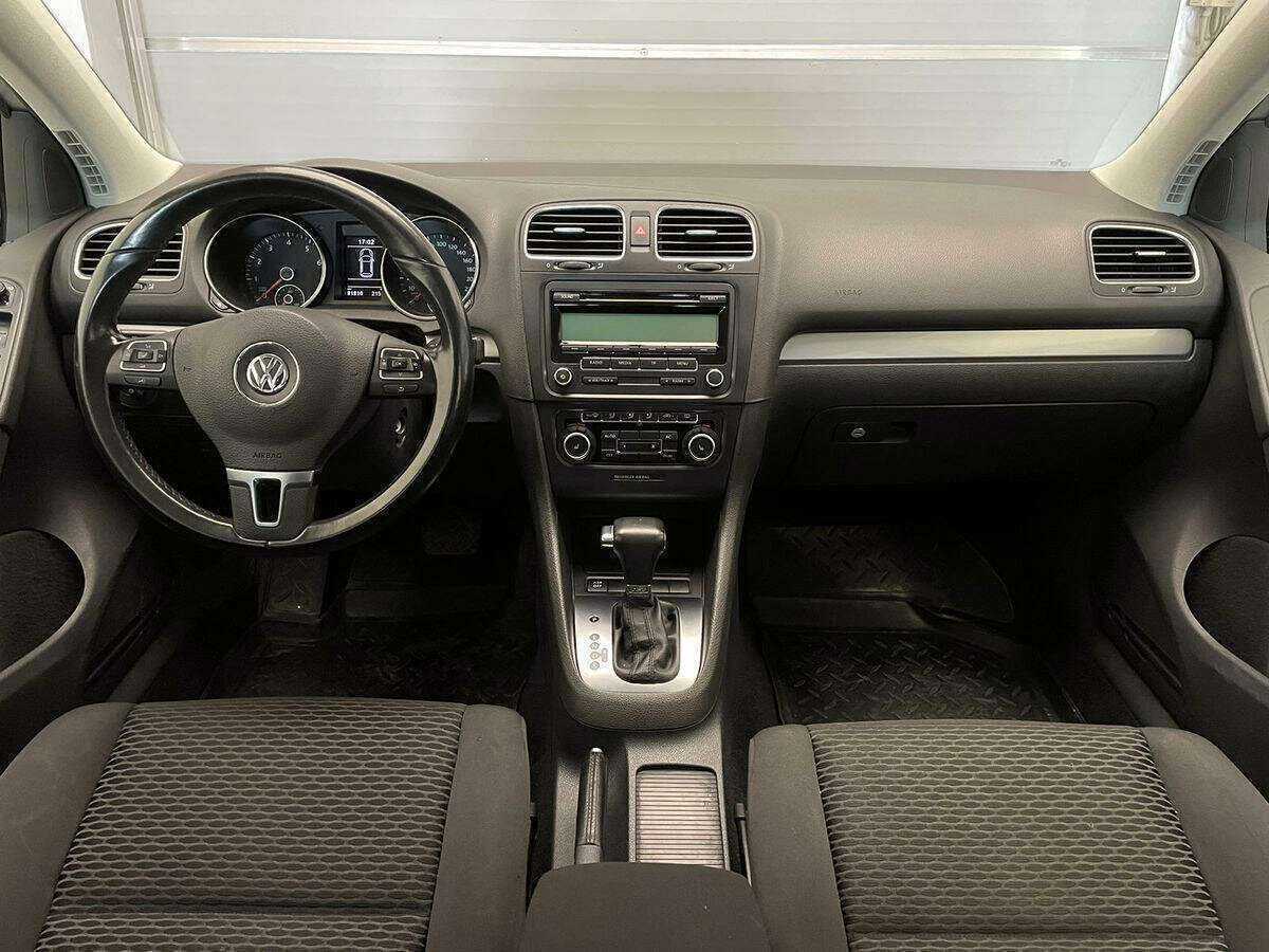 Купить Volkswagen Golf с пробегом. Фото: #8