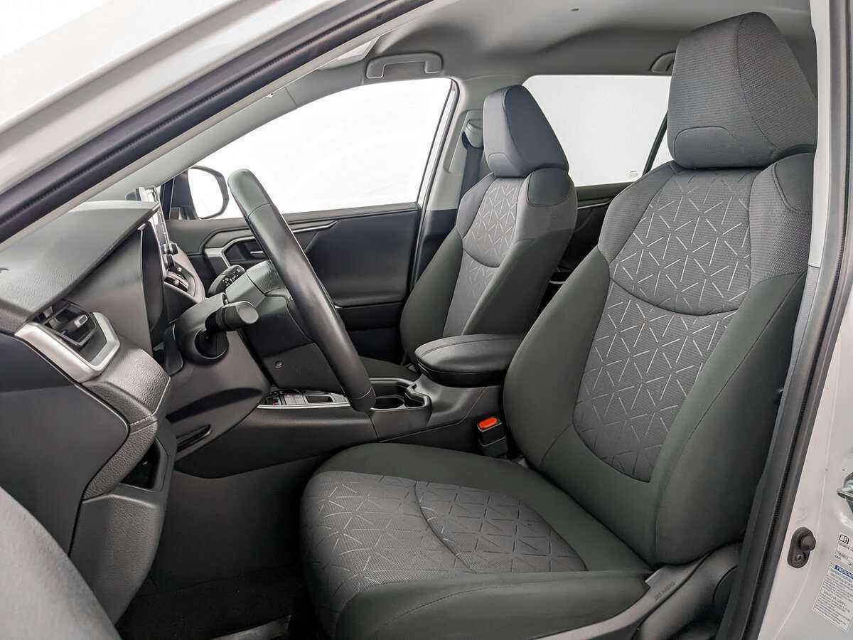 Купить Toyota RAV4 с пробегом. Фото: #15