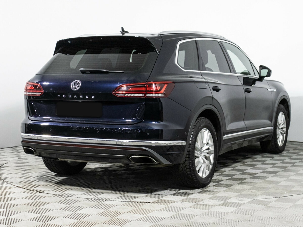 Купить Volkswagen Touareg с пробегом. Фото: #4