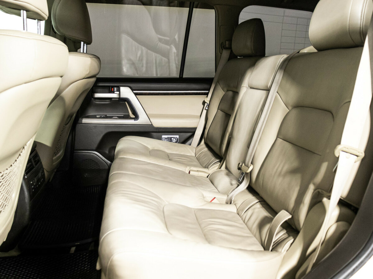 Купить Toyota Land Cruiser с пробегом. Фото: #7