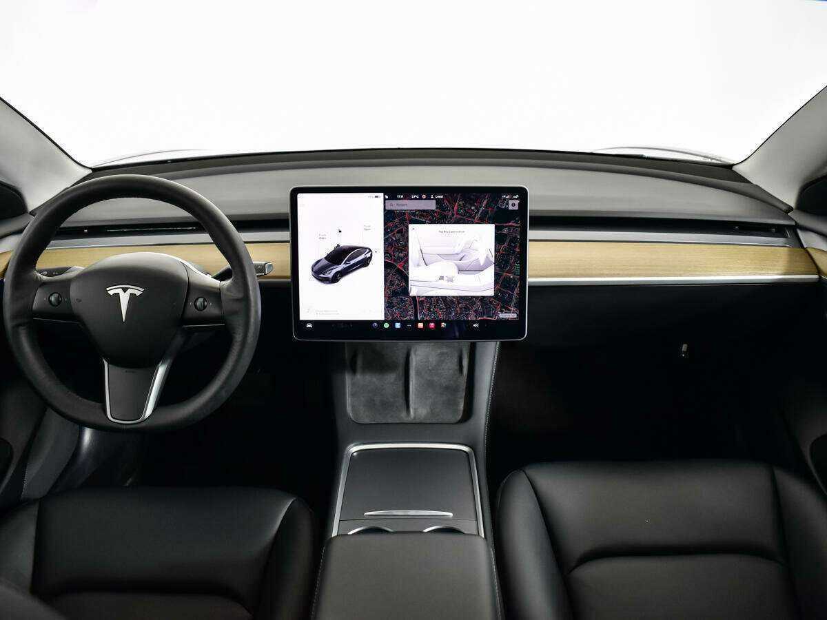 Купить Tesla Model 3 с пробегом. Фото: #10