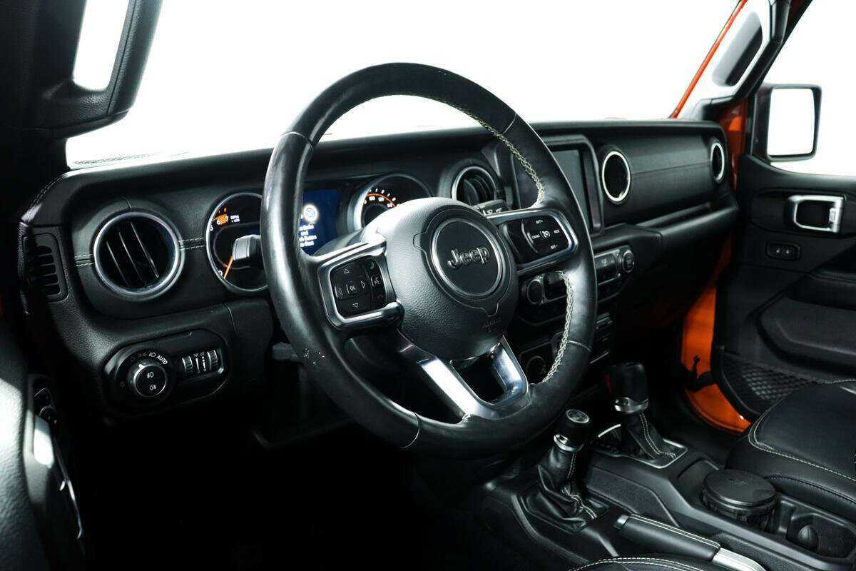 Купить Jeep Wrangler с пробегом. Фото: #11