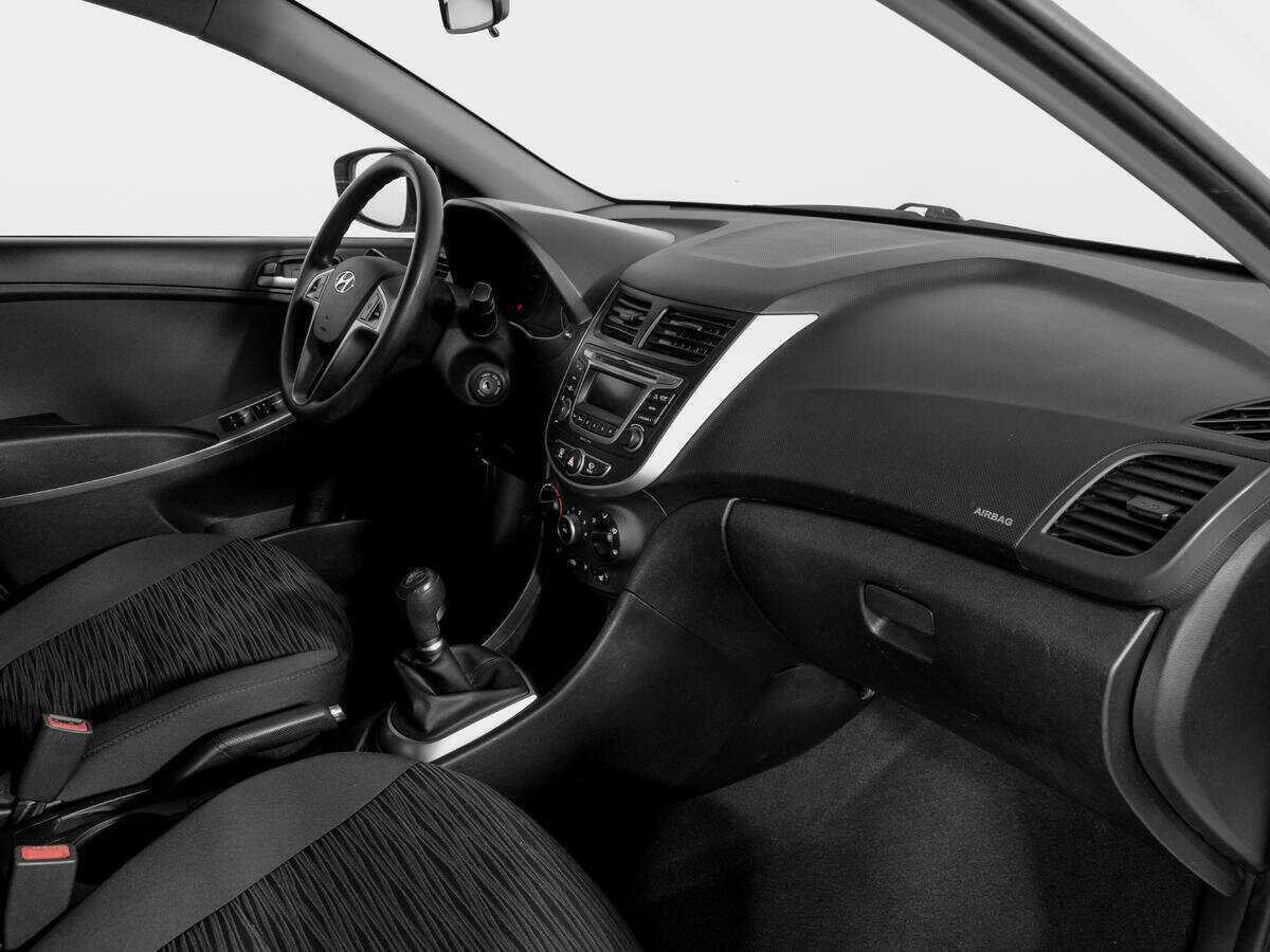 Купить Hyundai Solaris с пробегом. Фото: #8