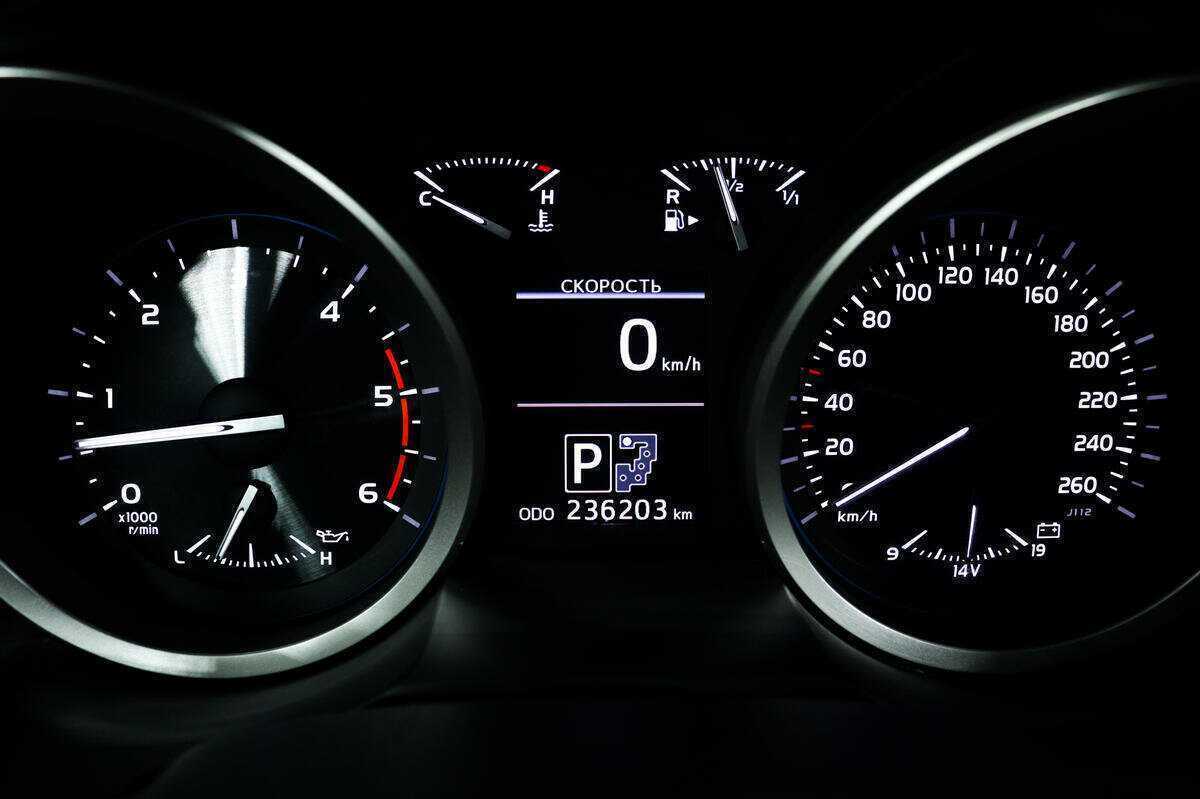 Купить Toyota Land Cruiser с пробегом. Фото: #7