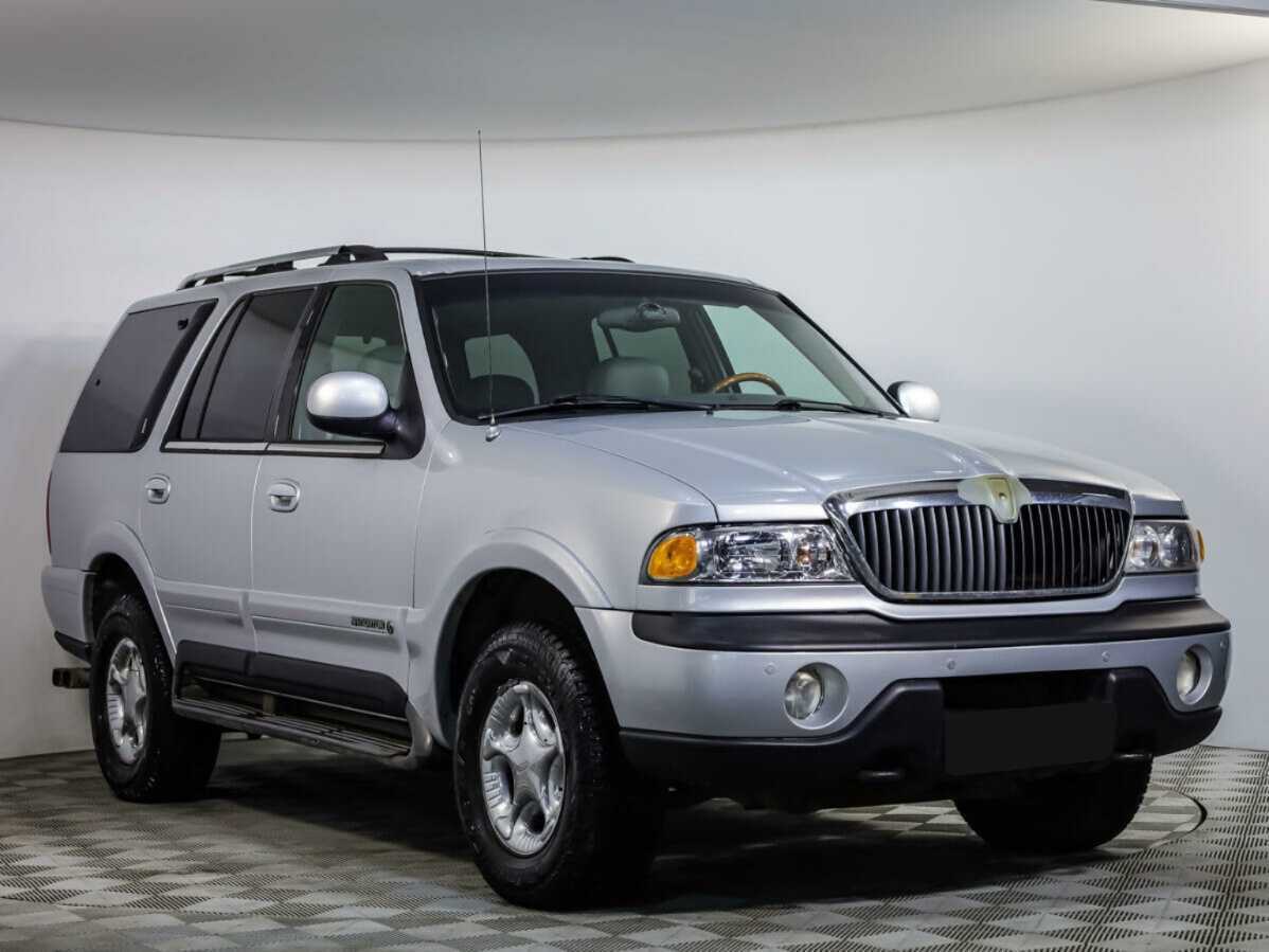 Купить Lincoln Navigator с пробегом. Фото: #1