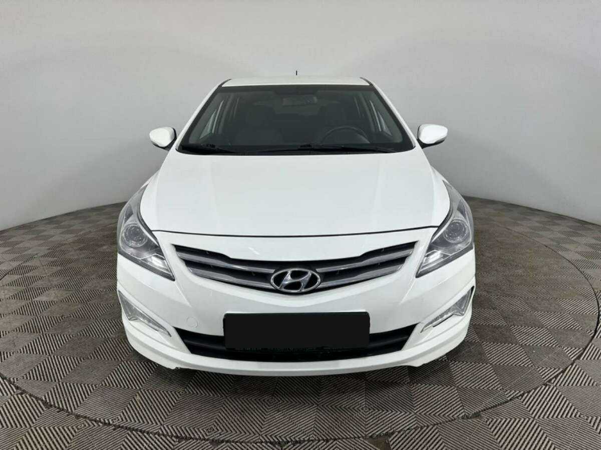 Купить Hyundai Solaris с пробегом. Фото: #1