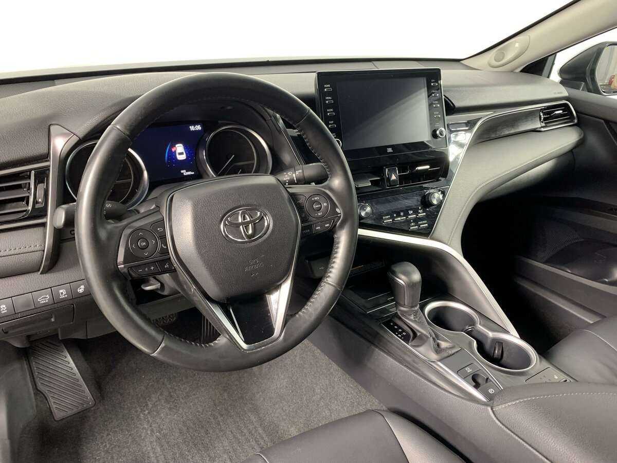 Купить Toyota Camry с пробегом. Фото: #13