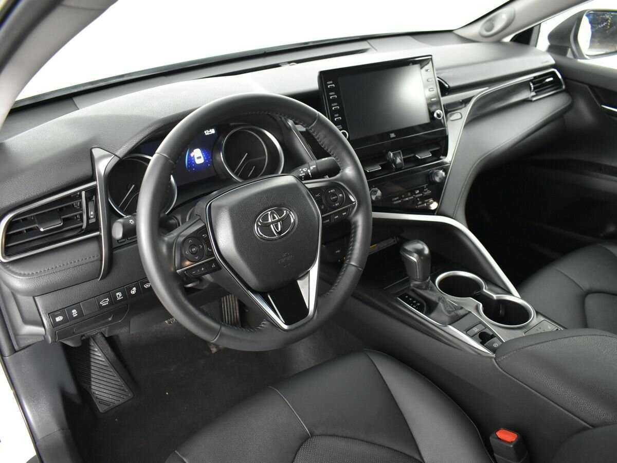 Купить Toyota Camry с пробегом. Фото: #5