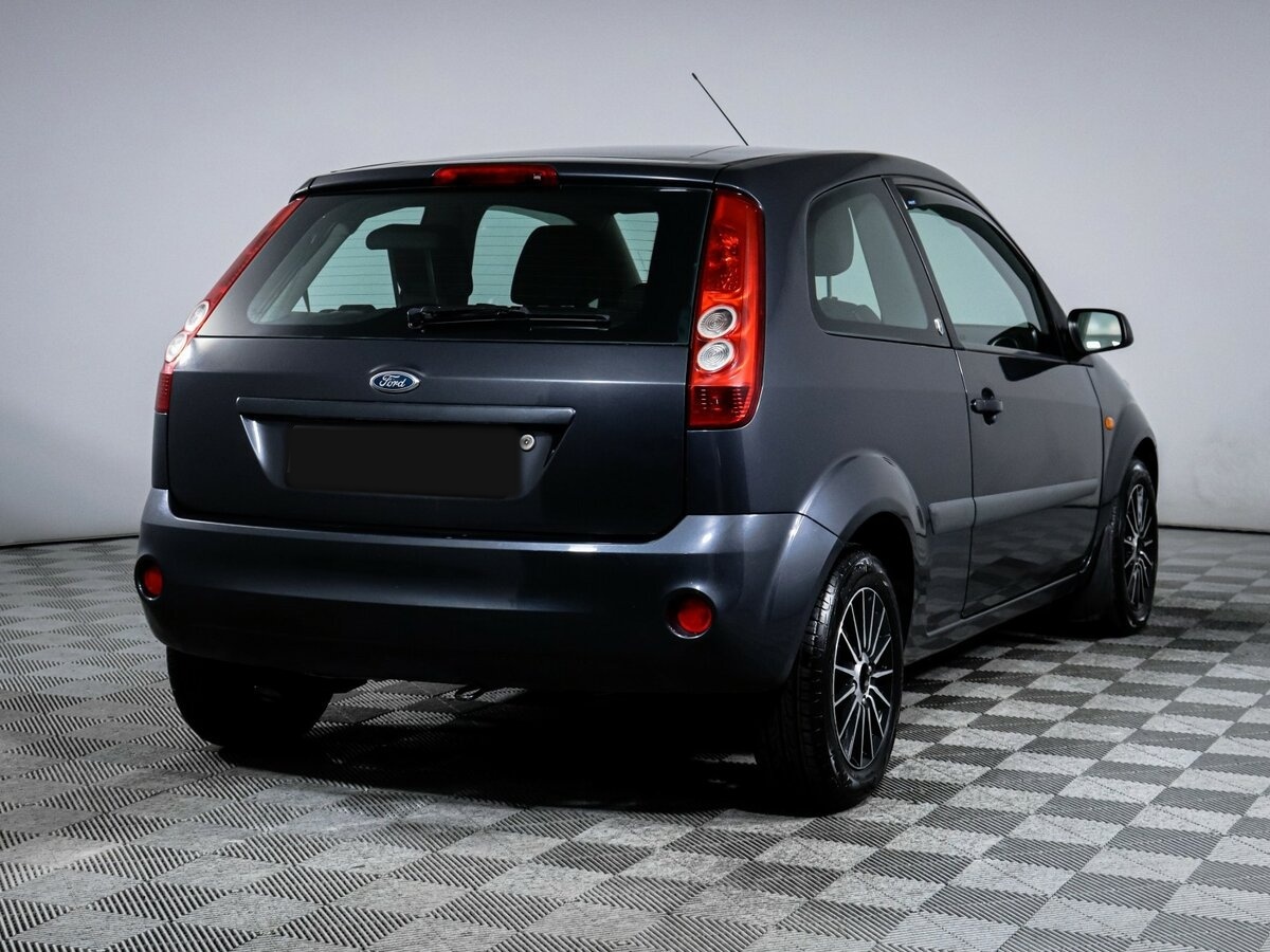 Купить Ford Fiesta с пробегом. Фото: #3