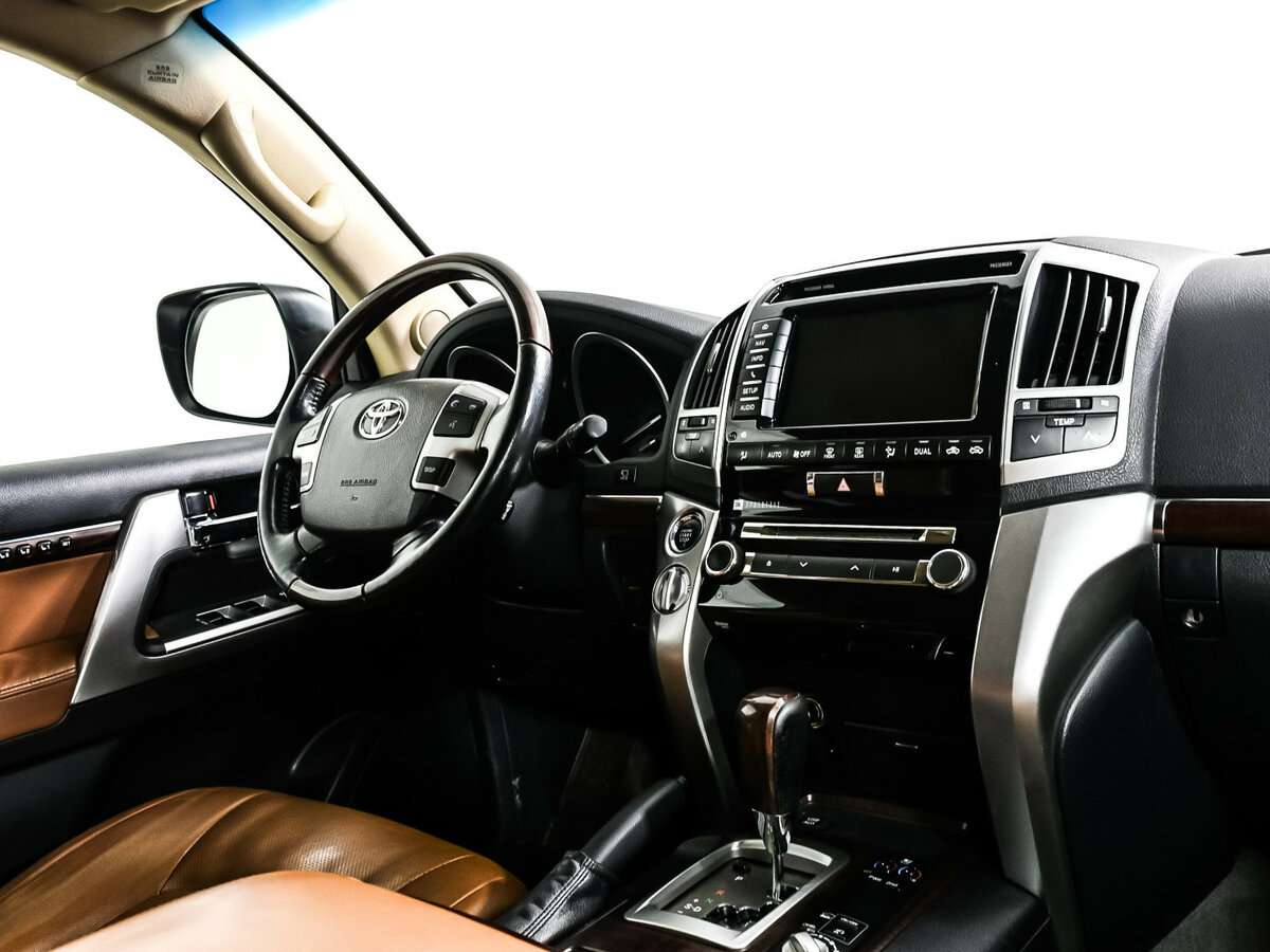 Купить Toyota Land Cruiser с пробегом. Фото: #8