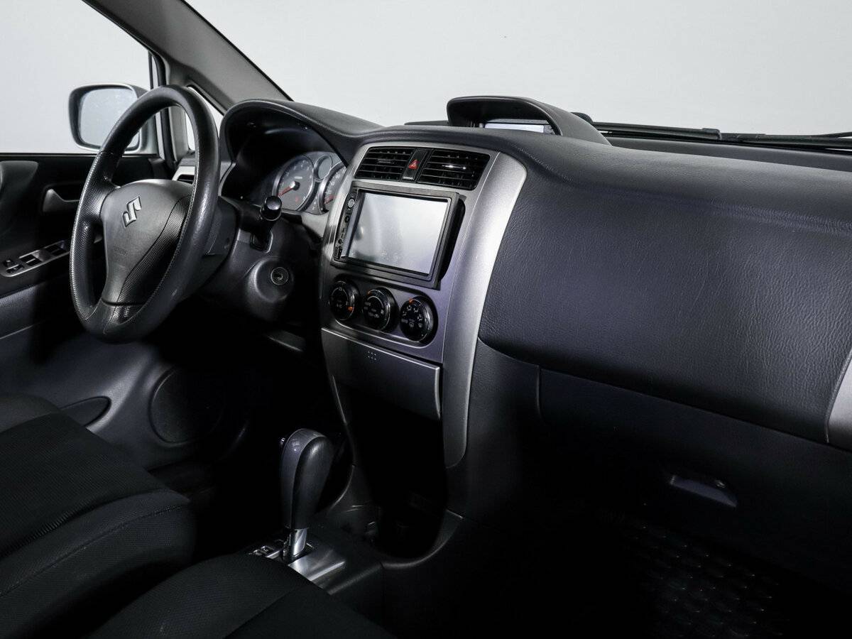 Купить Suzuki Liana с пробегом. Фото: #6