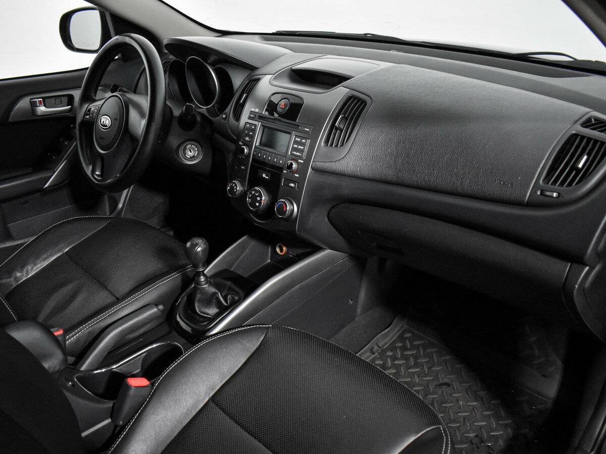 Купить Kia Cerato с пробегом. Фото: #9