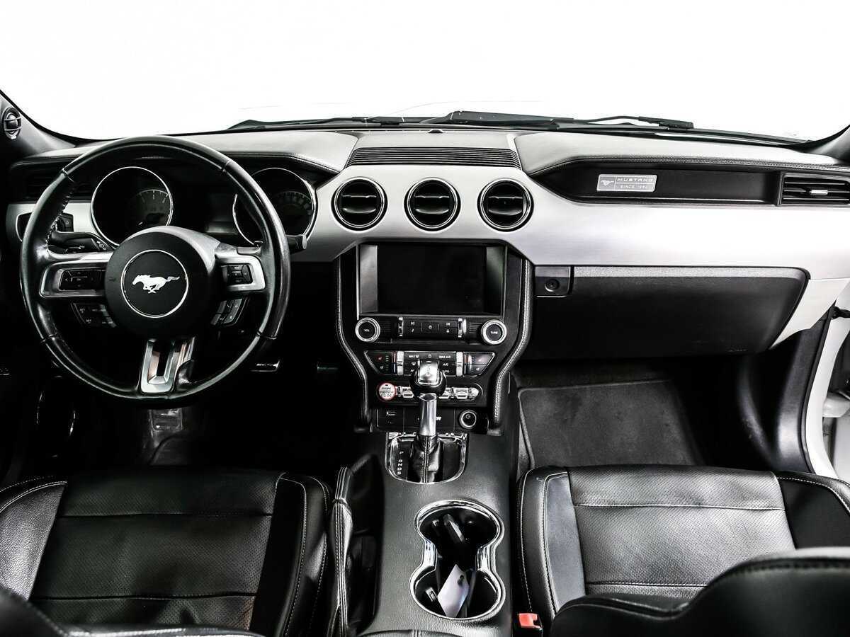 Купить Ford Mustang с пробегом. Фото: #10