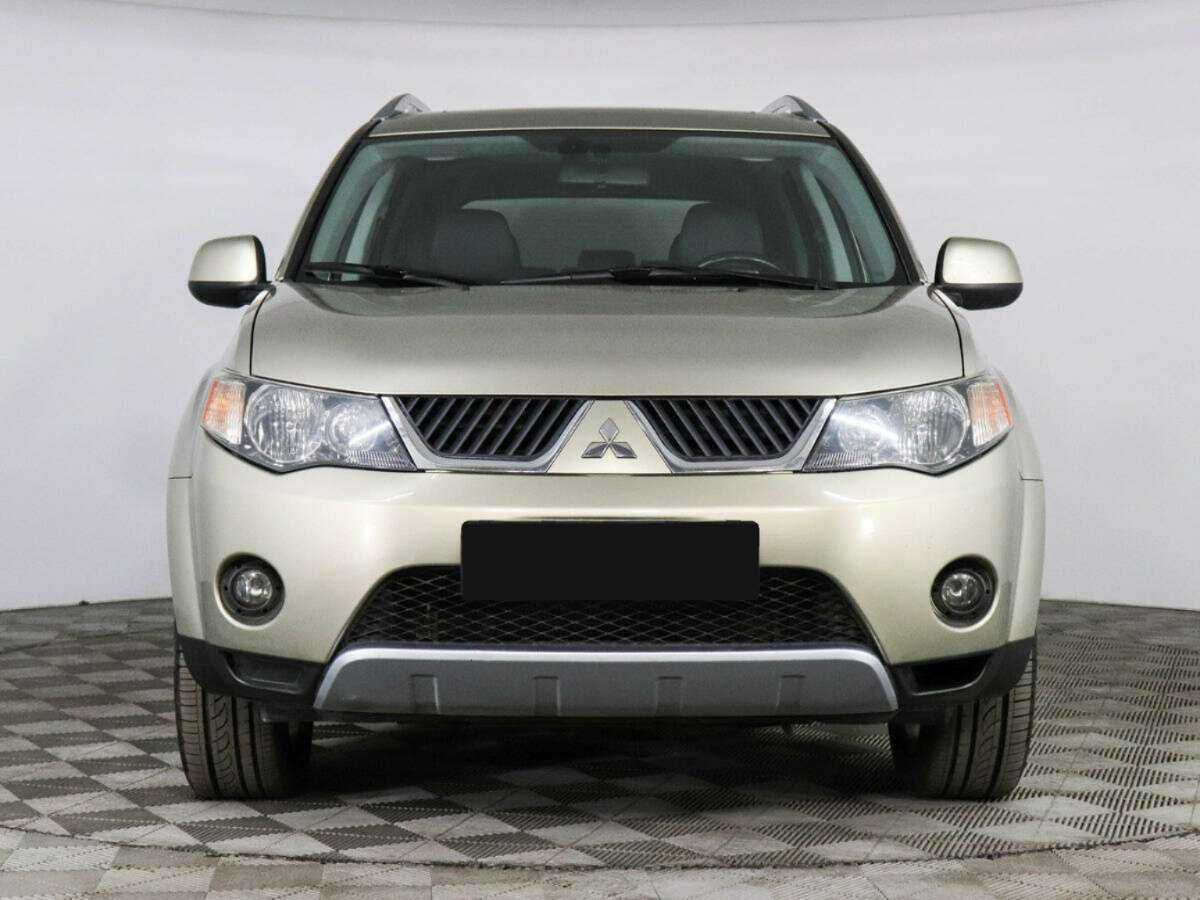 Купить Mitsubishi Outlander с пробегом. Фото: #1