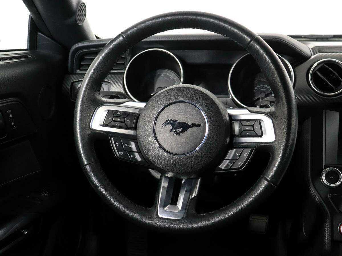 Купить Ford Mustang с пробегом. Фото: #14