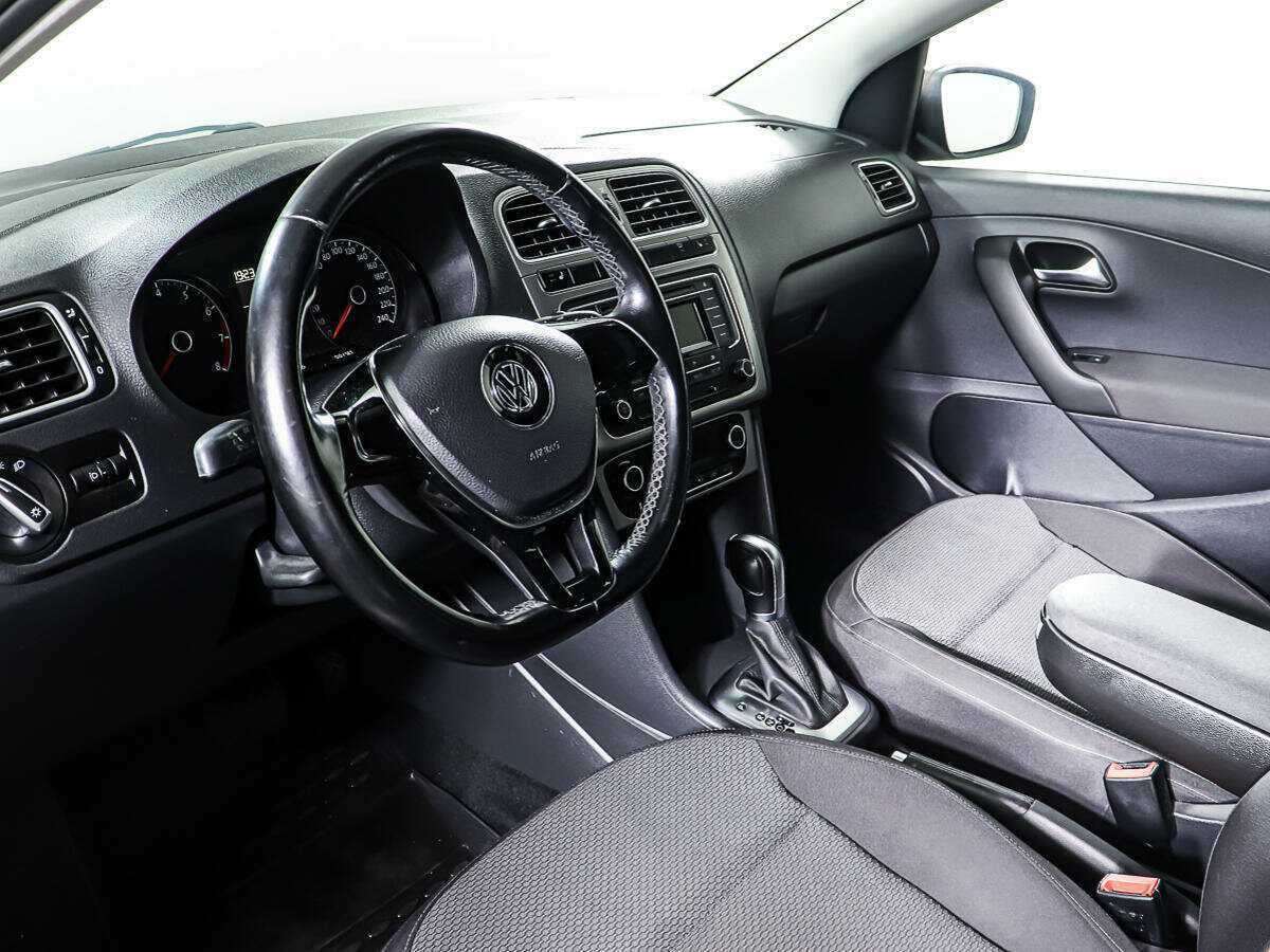 Купить Volkswagen Polo с пробегом. Фото: #12