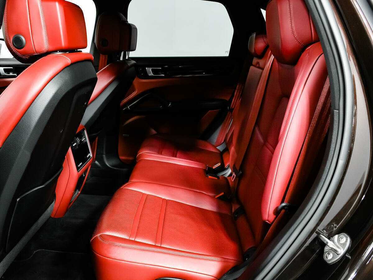 Купить Porsche Cayenne с пробегом. Фото: #11