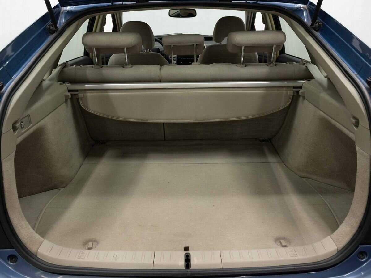 Купить Toyota Prius с пробегом. Фото: #18