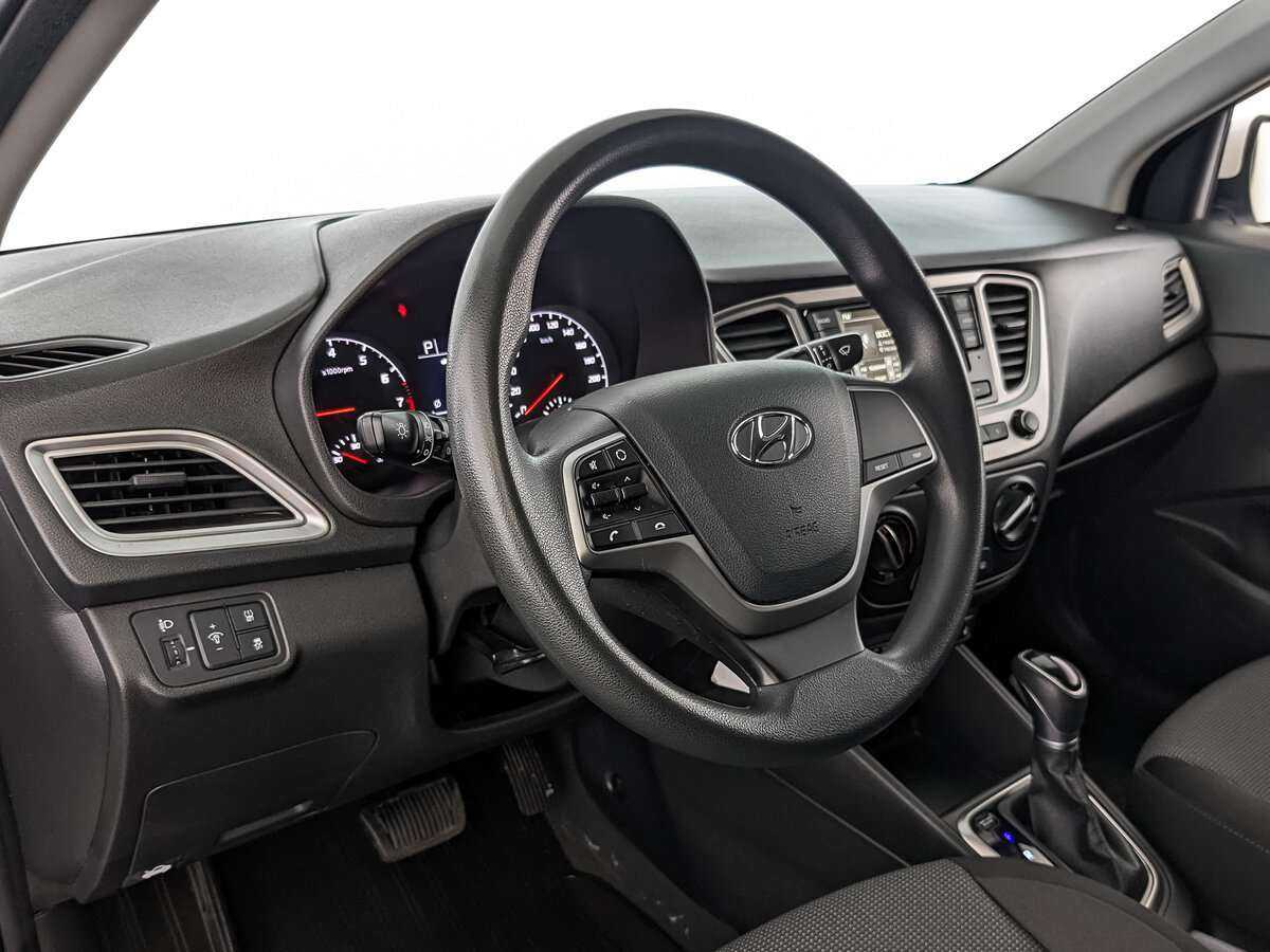 Купить Hyundai Solaris с пробегом. Фото: #10