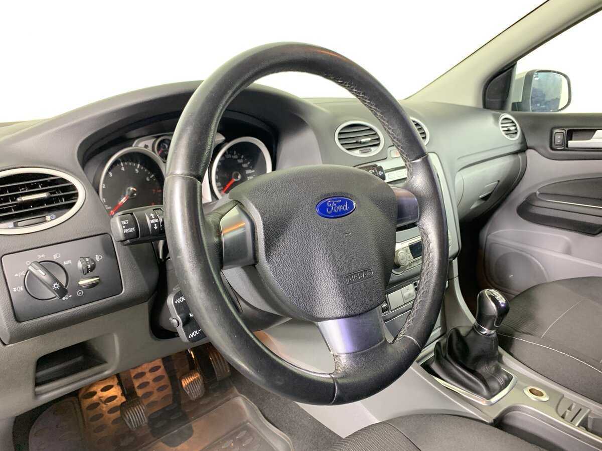 Купить Ford Focus с пробегом. Фото: #10