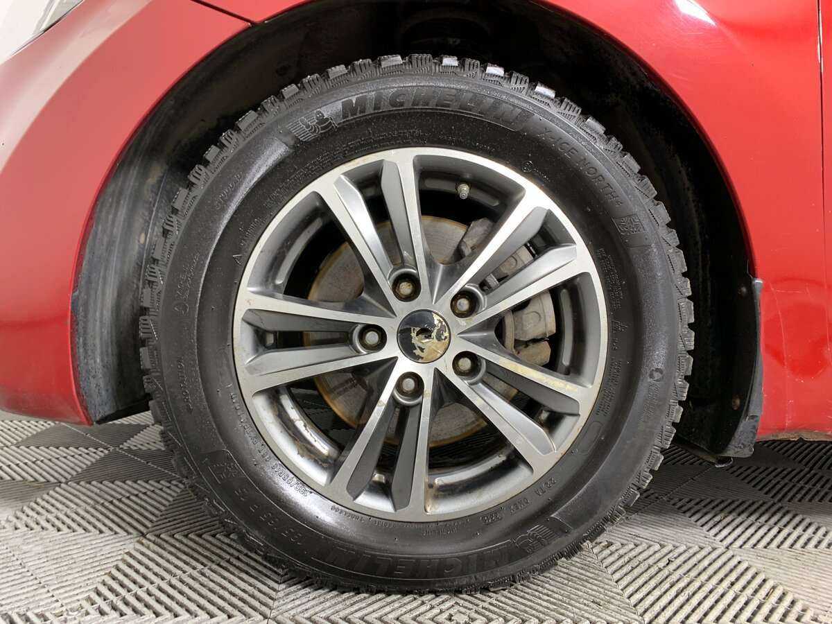 Купить Hyundai Elantra с пробегом. Фото: #5