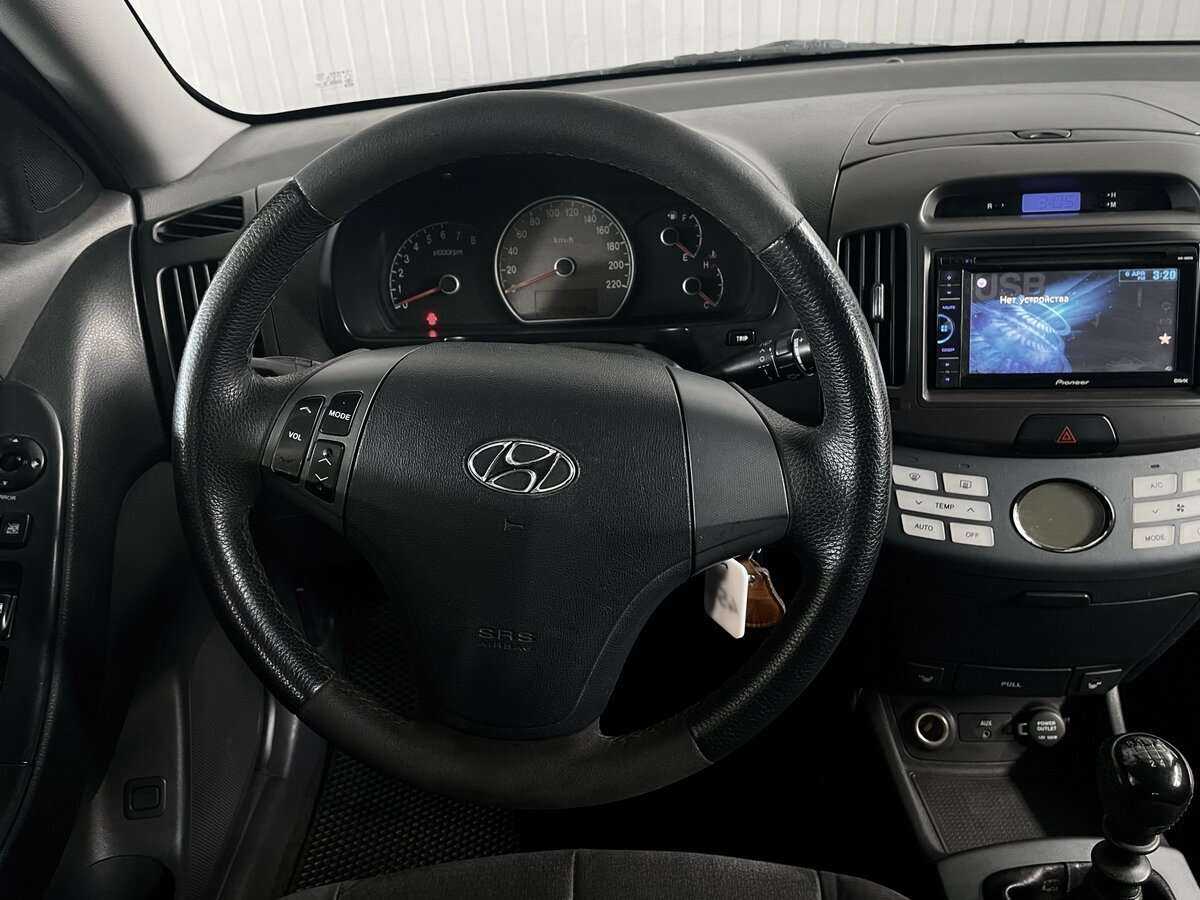 Купить Hyundai Elantra с пробегом. Фото: #9