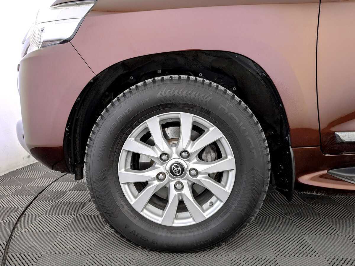Купить Toyota Land Cruiser с пробегом. Фото: #17
