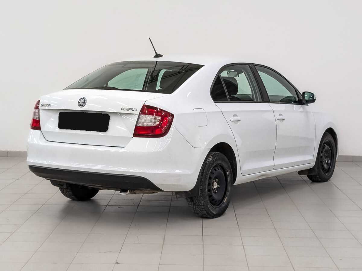 Купить Skoda Rapid с пробегом. Фото: #4
