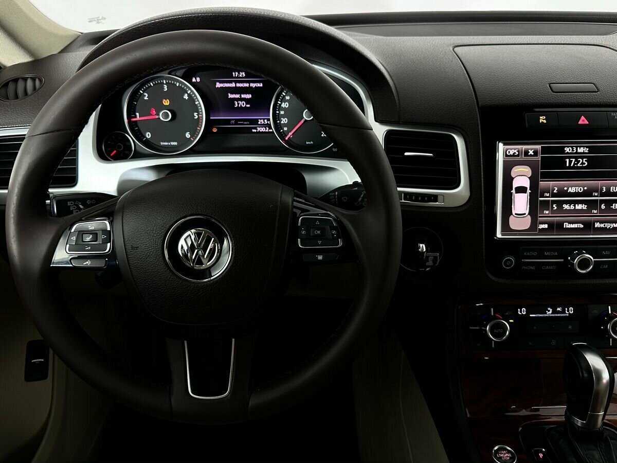 Купить Volkswagen Touareg с пробегом. Фото: #10