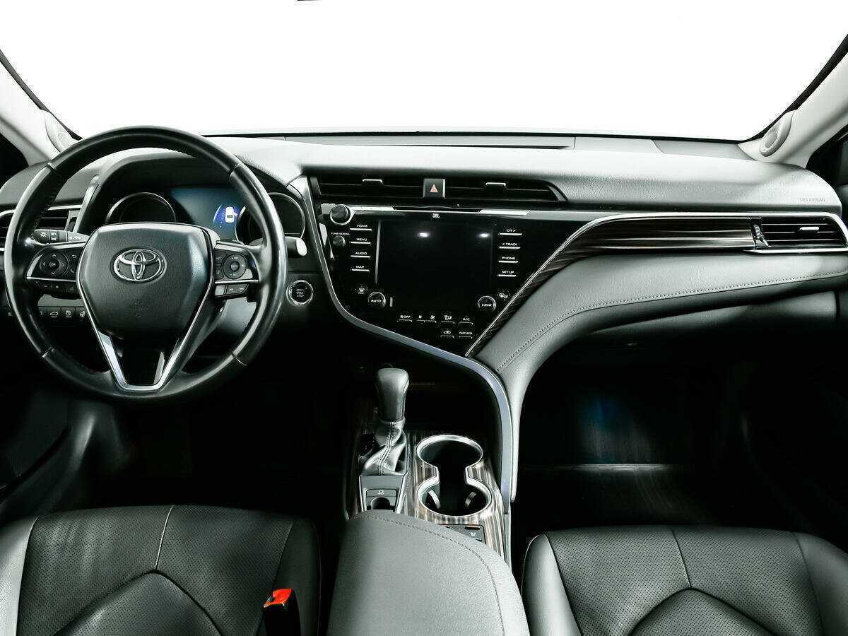 Купить Toyota Camry с пробегом. Фото: #10