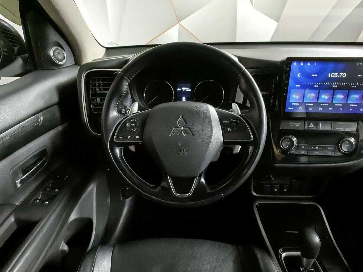 Купить Mitsubishi Outlander с пробегом. Фото: #14