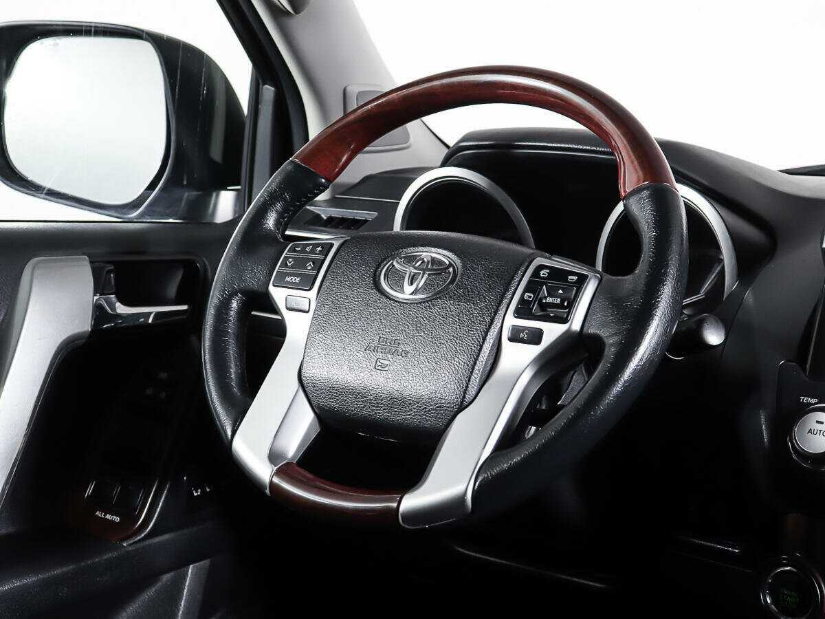 Купить Toyota Land Cruiser Prado с пробегом. Фото: #12