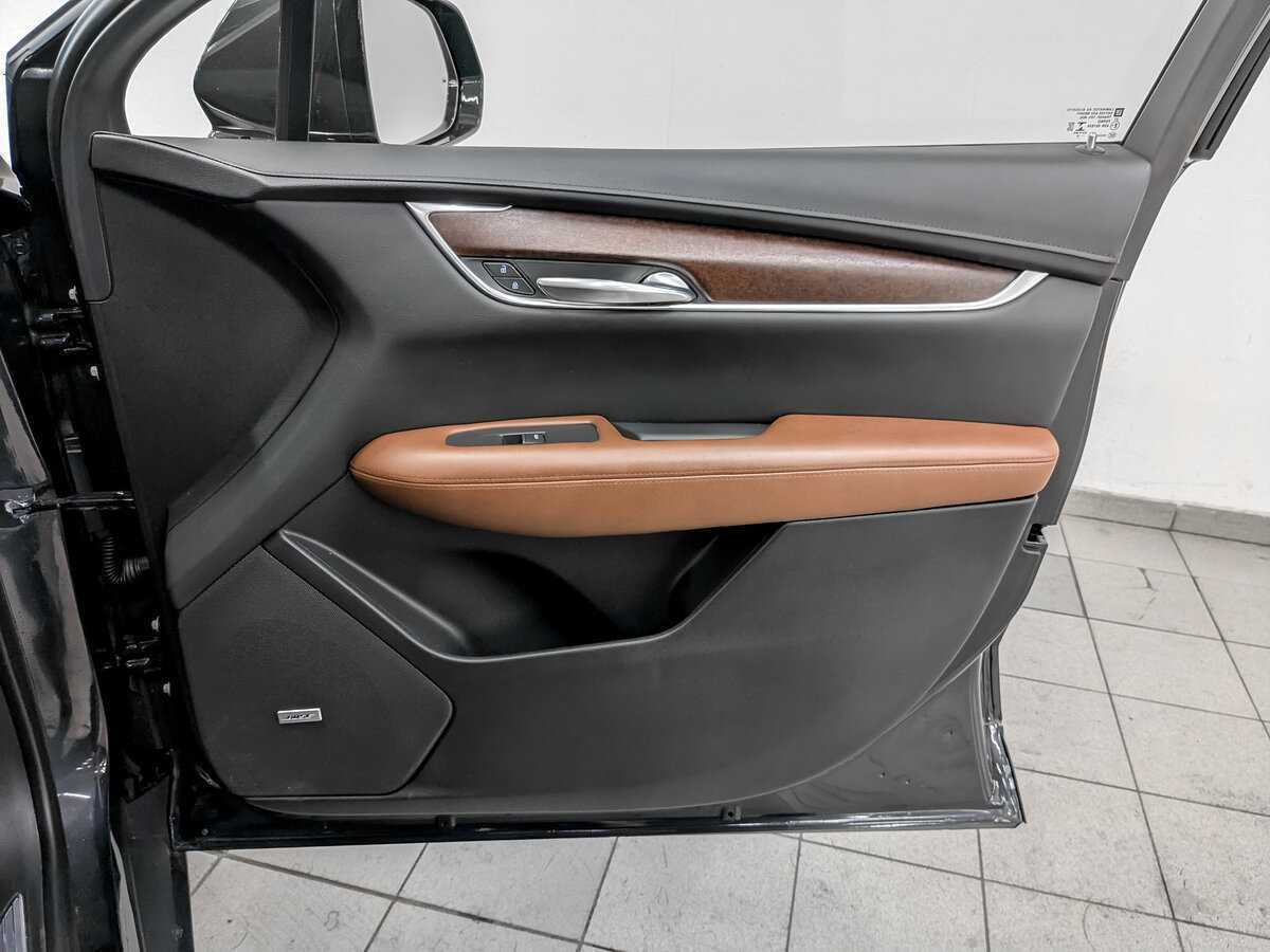 Купить Cadillac XT5 с пробегом. Фото: #25