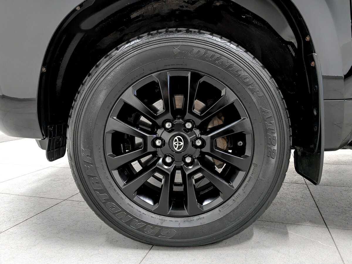 Купить Toyota Land Cruiser Prado с пробегом. Фото: #17