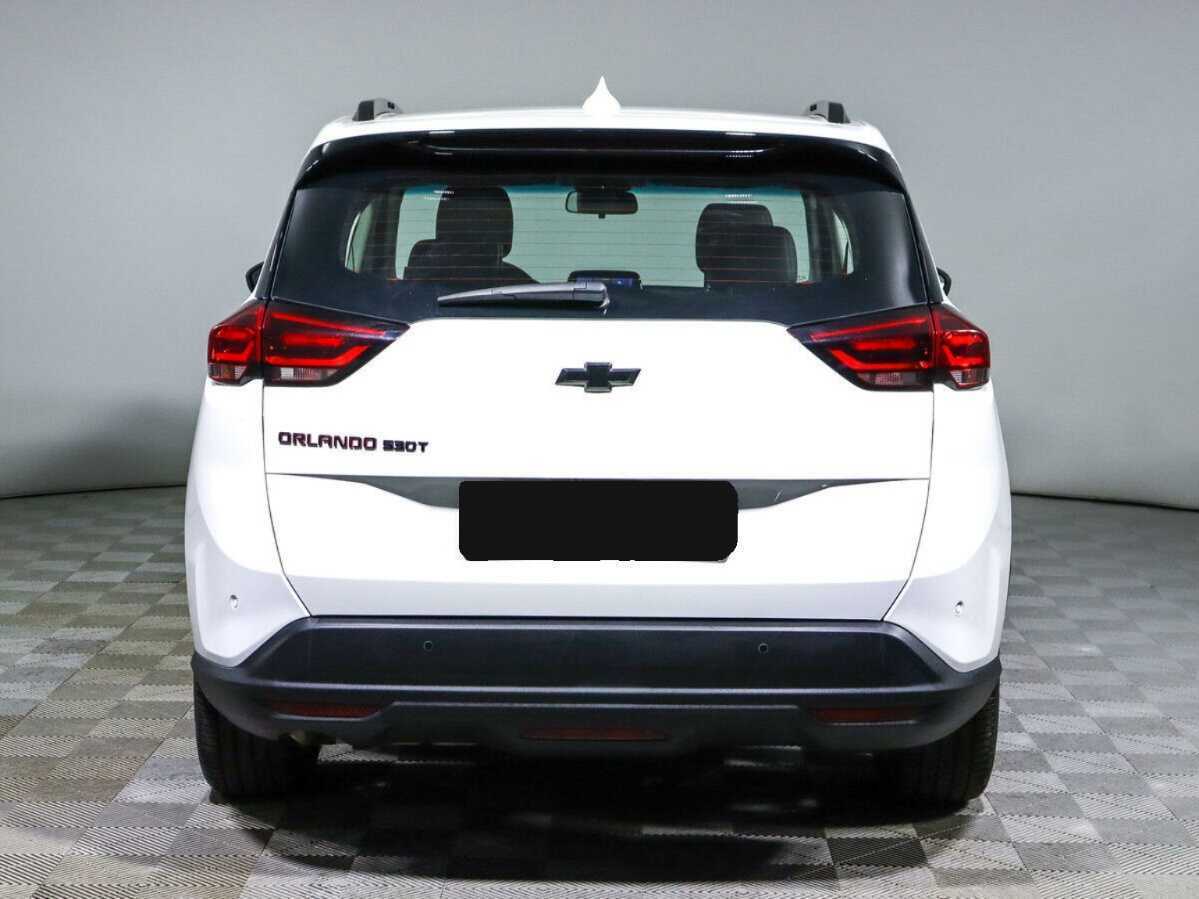 Купить Chevrolet Orlando с пробегом. Фото: #4
