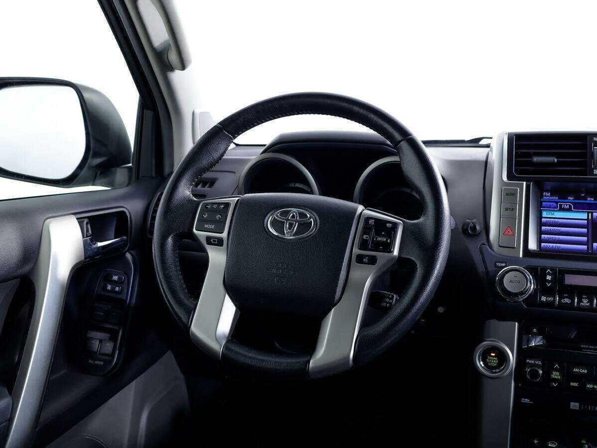 Купить Toyota Land Cruiser Prado с пробегом. Фото: #14