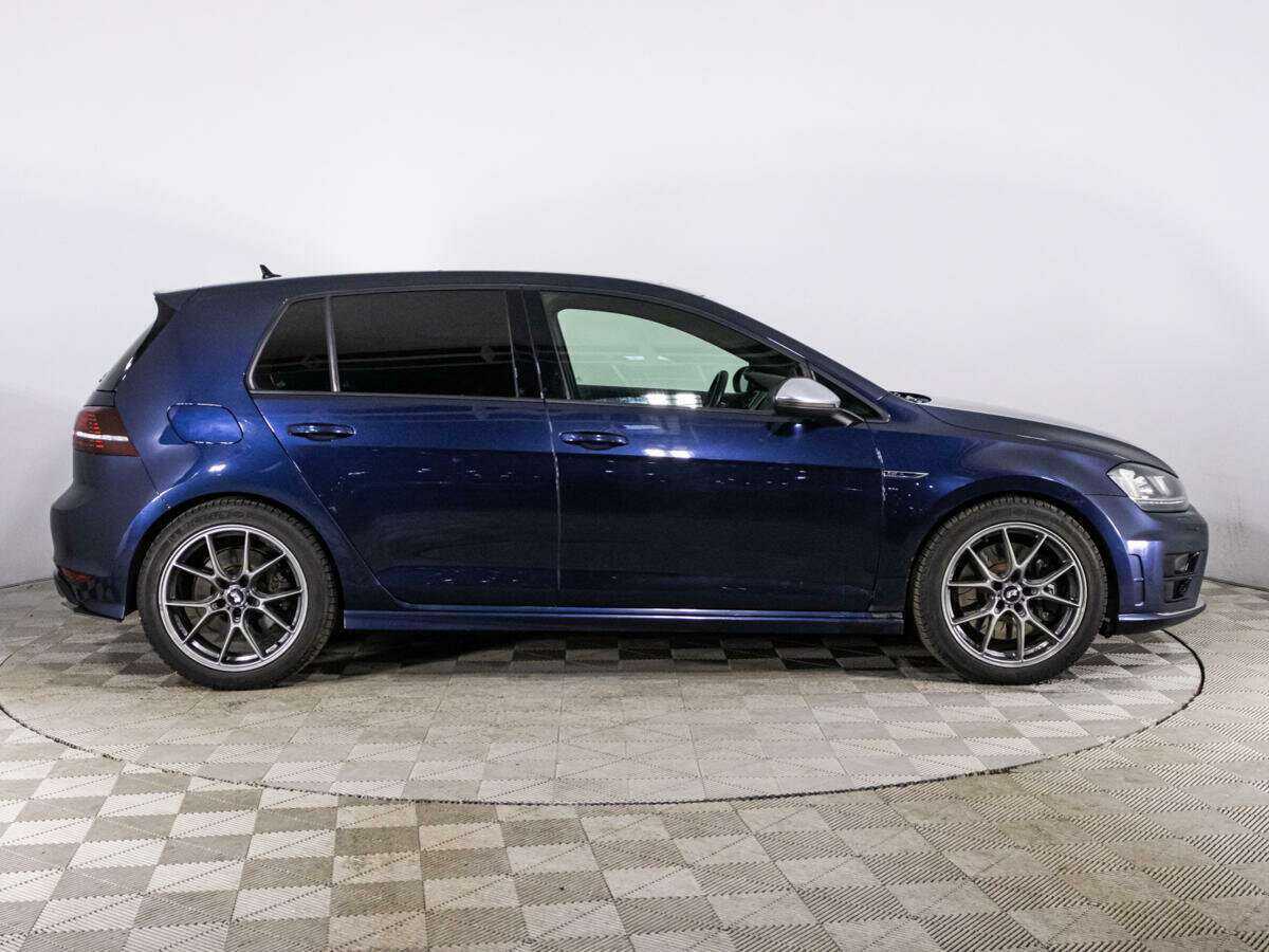 Купить Volkswagen Golf R с пробегом. Фото: #3