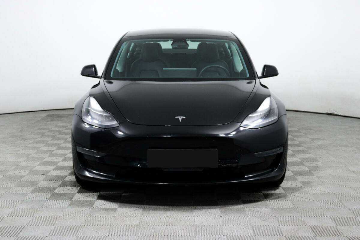 Купить Tesla Model 3 с пробегом. Фото: #1
