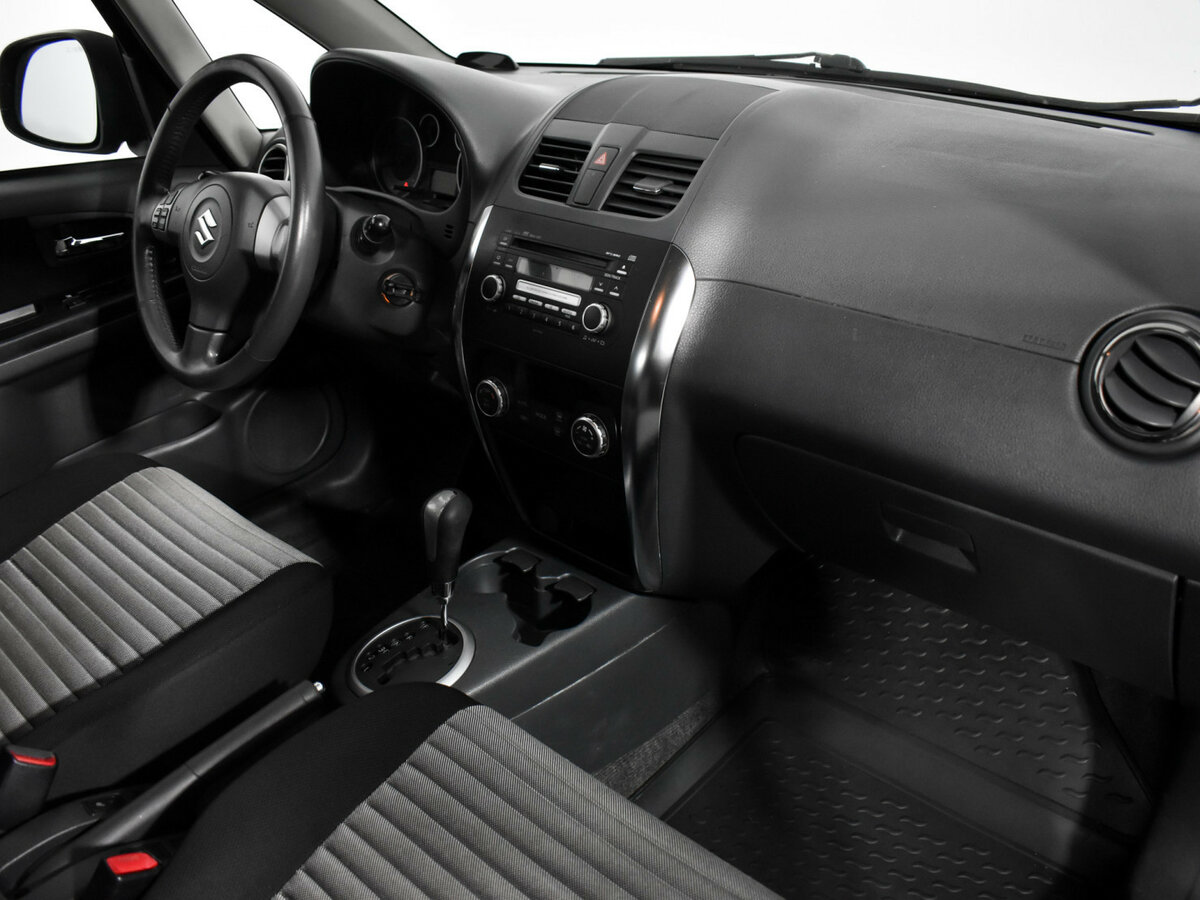 Купить Suzuki SX4 с пробегом. Фото: #9