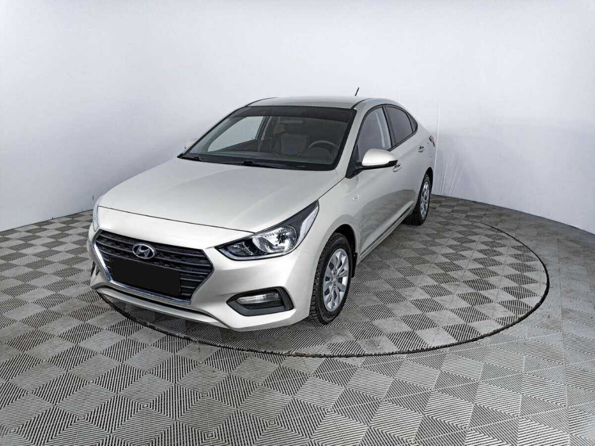Купить Hyundai Solaris с пробегом. Фото: #0
