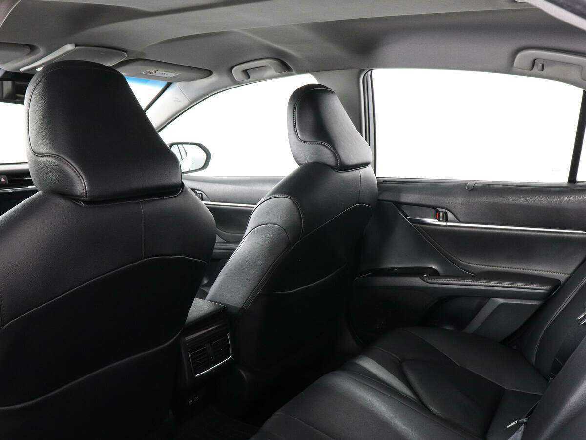 Купить Toyota Camry с пробегом. Фото: #10