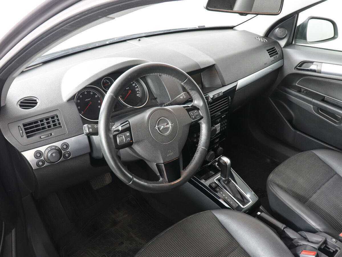 Купить Opel Astra с пробегом. Фото: #4