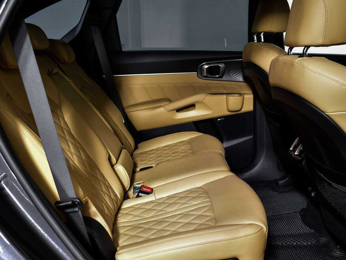 Купить Kia Sorento с пробегом. Фото: #9