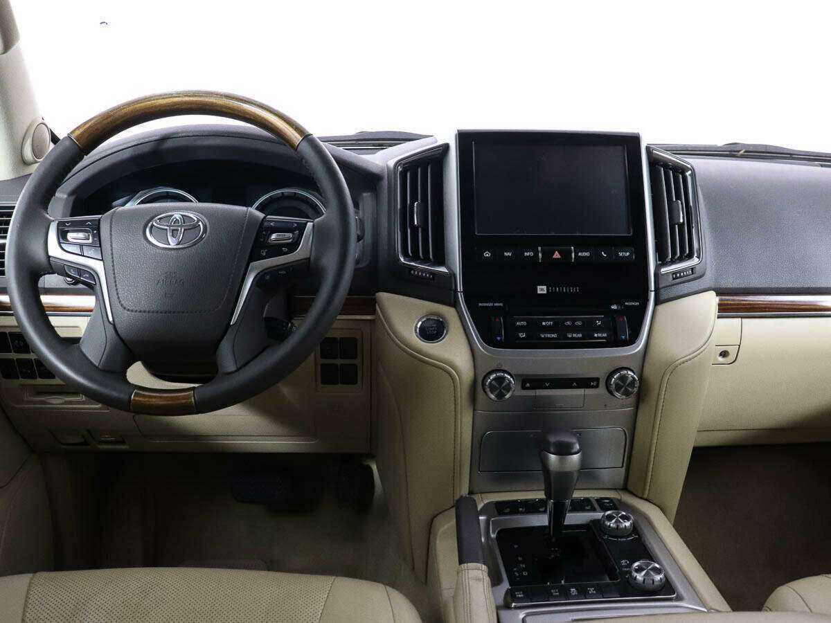 Купить Toyota Land Cruiser с пробегом. Фото: #7