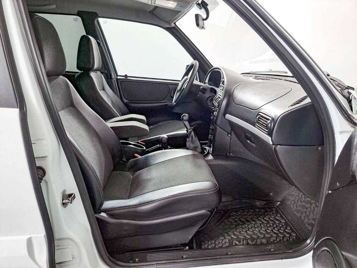 Купить Chevrolet Niva с пробегом. Фото: #8
