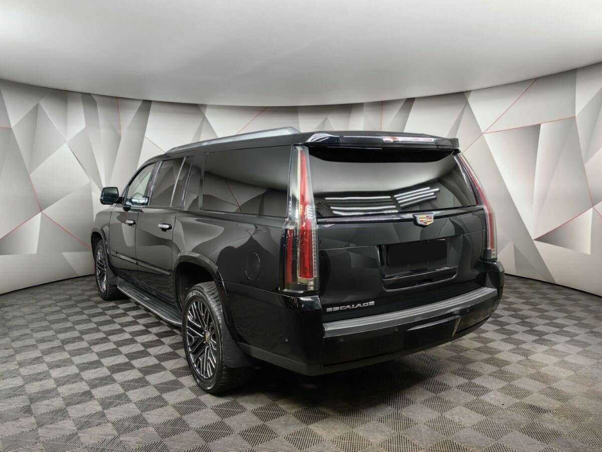 Купить Cadillac Escalade с пробегом. Фото: #3